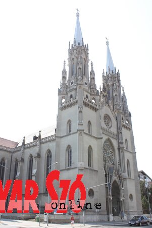 Vajdaság legnagyobb temploma (Fotó: Diósi Árpád) Vajdaság legnagyobb temploma (Fotó: Diósi Árpád)