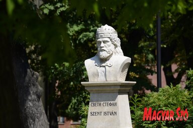 Szent István szobra, amelyet 2011-ben emeltettek a helyi magyarok (Fotó: Molnár Edvárd)