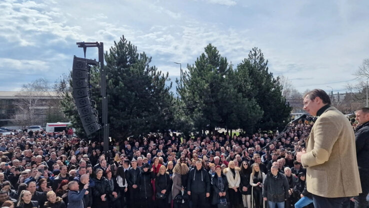 Aleksandar Vučić államfő Vranjeban kezdte meg országjáró körútját (Fotó: alo.rs) Aleksandar Vučić államfő Vranjeban kezdte meg országjáró körútját (Fotó: alo.rs)