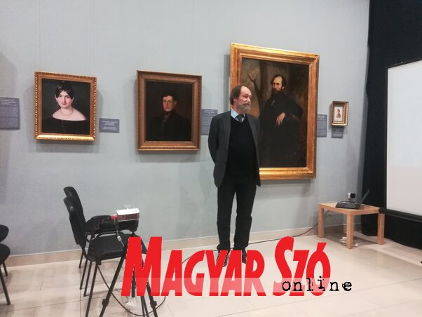 Csorba László a Szabadkai Városi Múzeumban (Fotó: Lukács Melinda) Csorba László a Szabadkai Városi Múzeumban (Fotó: Lukács Melinda)