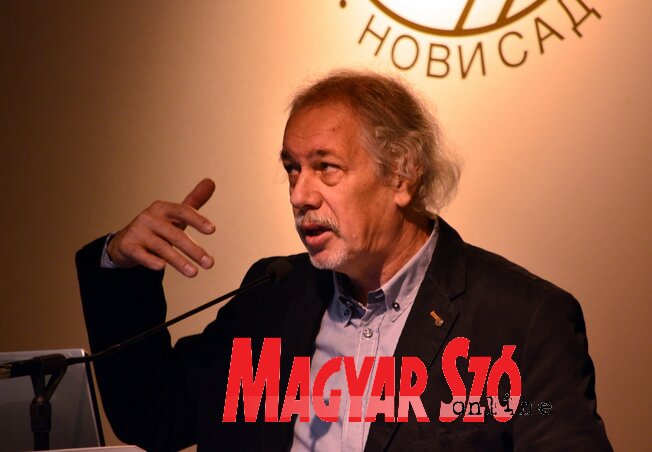 Tolcsvai Nagy Gábor (Dávid Csilla felvétele) Tolcsvai Nagy Gábor (Dávid Csilla felvétele)