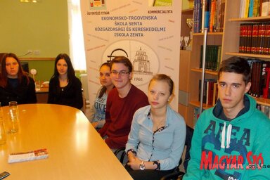 A három csapat két-két képviselője (Fodor István felvétele)