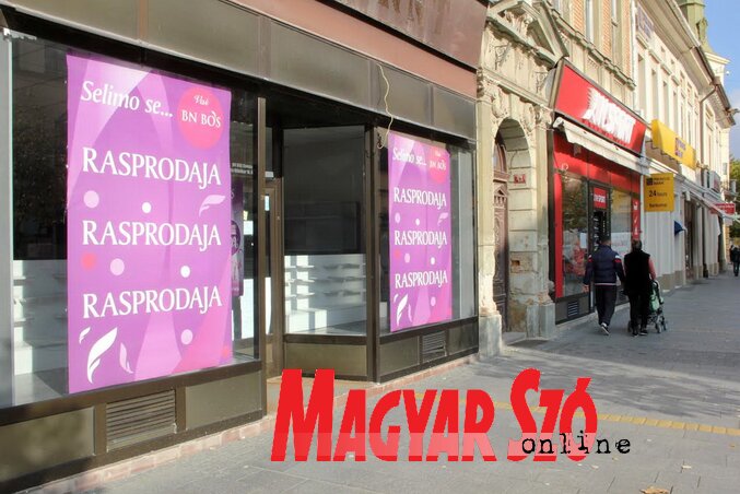 Üzenet a vásárlóknak (Fotó: Kecskés István)