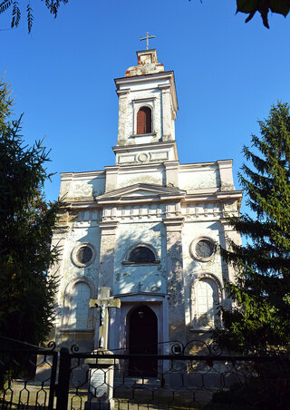 A Batthyány család építette templomról hullik a vakolat és a tetőszerkezet is cserére szorul (Fotó: Gergely Árpád) A Batthyány család építette templomról hullik a vakolat és a tetőszerkezet is cserére szorul (Fotó: Gergely Árpád)