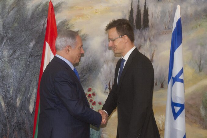Benjamin Netanjahu fogadja Szijjártó Pétert (Fotó: MTI)