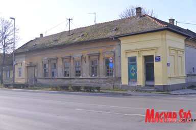 A Zentai út és a Stipan Kopilović utca sarkán található épületegyüttes is megfelelne mentőállomásnak  (Fotó: Molnár Edvárd)