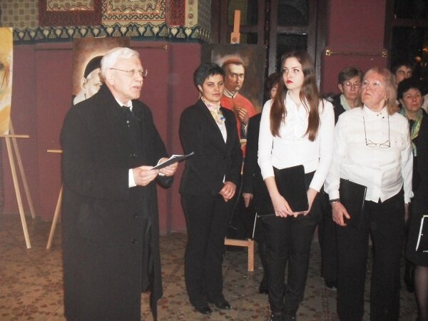 Msgr. Miocs József a kiállítás megnyitóján (Lukács Melinda felvétele) Msgr. Miocs József a kiállítás megnyitóján (Lukács Melinda felvétele)