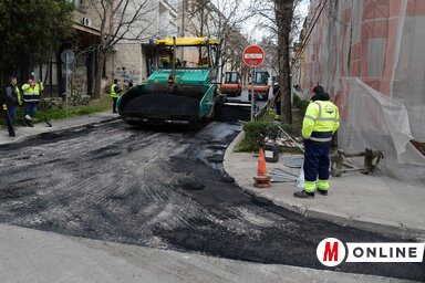 A báni palota környékén befejeződtek az útburkolat-felújítási munkálatok, csütörtökön már autózható volt az Ilija Vučetić utca (Fotó: Dávid Csilla felvétele)