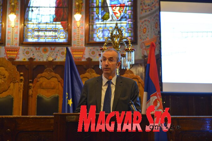 Michael Davenport arra biztatta a községeket, hogy pályázzanak európai uniós forrásokra (Fotó: Molnár Edvárd) Michael Davenport arra biztatta a községeket, hogy pályázzanak európai uniós forrásokra (Fotó: Molnár Edvárd)