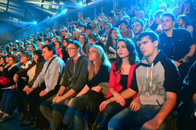 Zsúfolásig megtelt a Sportcsarnok (Fotó: Dávid Csilla) Zsúfolásig megtelt a Sportcsarnok (Fotó: Dávid Csilla)
