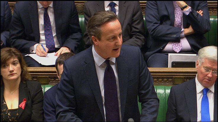 David Cameron a londoni alsóházban ismertette csütörtökön azokat az érveket, amelyek a kormány szerint indokolják Nagy-Britannia bekapcsolódását az Iszlám Állam elleni légi hadműveletekbe. (Fotó: Beta)