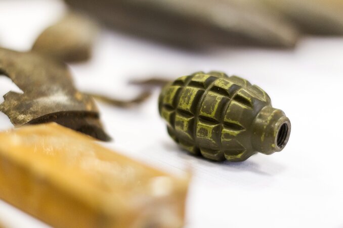 Ehhez hasonló robbanószereket szállítottak az autóban (Fotó: MTI)