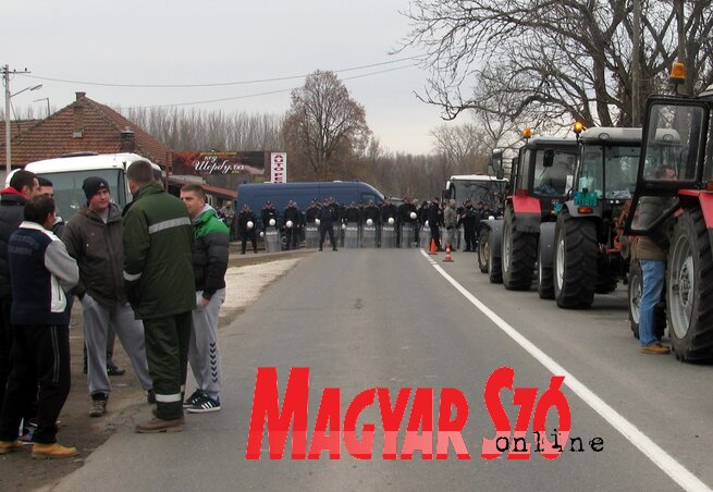 Nem lehet traktorral eljutni Belgrádba (Kecskés István felvétele)