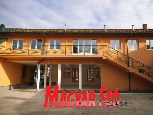 A Kaszinó oktatási épületszárnya (Fotó: Fekete J. József)