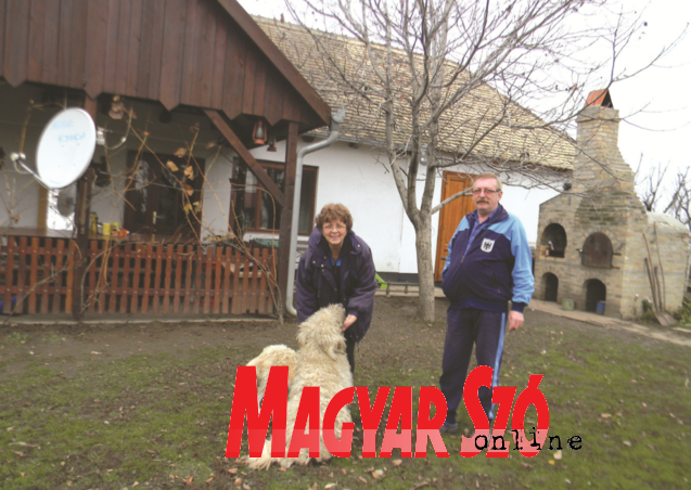 Berkes Zsuzsa és János (Fehér Rózsa felvétele) Berkes Zsuzsa és János (Fehér Rózsa felvétele)