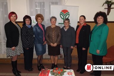 A Mindennapi hősnőink sorozat topolyai állomásának főszereplői a rendezvénysorozat szervezőivel (Szabó Anikó felvétele)