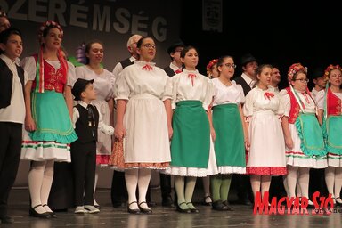A Szeremség MME énekcsoportja (Stanyó Tóth Gizella felvétele)