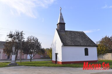 A fogadalmi kápolna (Molnár Edvárd felvétele)