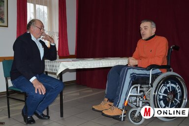 Szukola Béla élő interjút készít Bácsi Róberttel (Lakatos János felvétele)