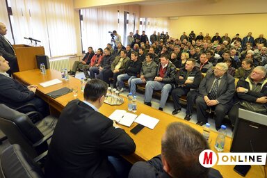 Magyarcsernyén (is) nagy volt az érdeklődés (Ótos András felvétele)