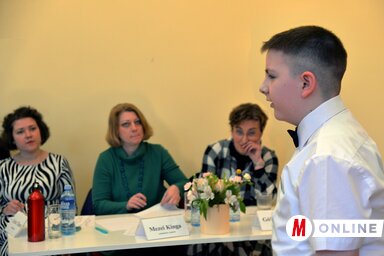 Mit lát a szavaló? (Fotó: Dávid Csilla)
