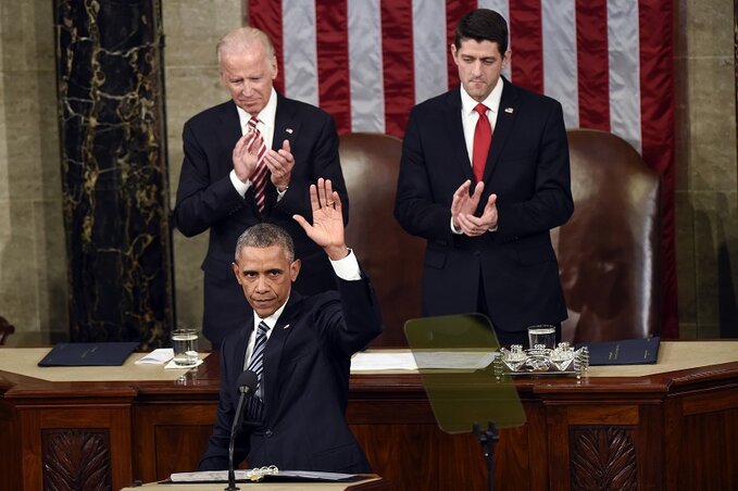 Búcsú a kongresszustól? Obama utolsó Unió-beszéde előtt Joe Biden alelnök és Paul Ryan köszönti (Fotó: Beta/AP) Búcsú a kongresszustól? Obama utolsó Unió-beszéde előtt Joe Biden alelnök és Paul Ryan köszönti (Fotó: Beta/AP)