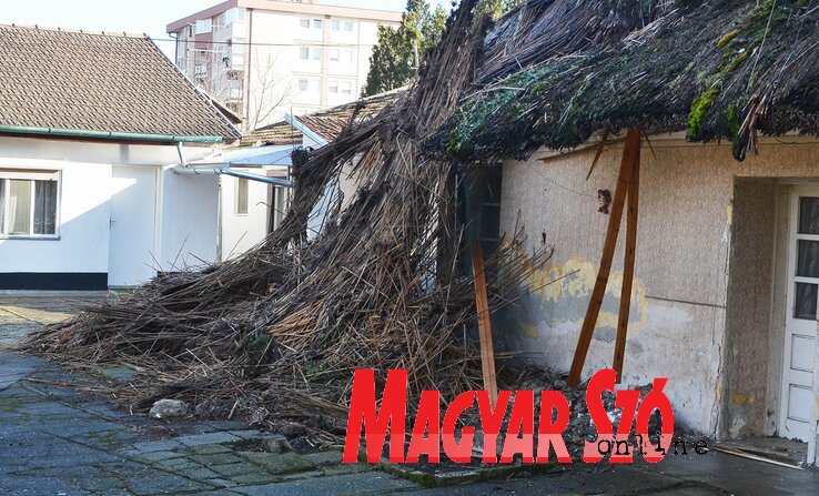 A városi területrendezési terv újabb reményeket ébreszt a nádfedeles házak tulajdonosaiban (Ótos András felvétele)