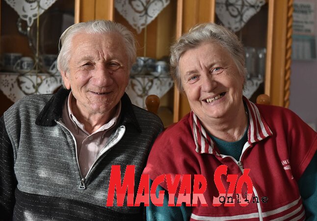 A Magyar Szó lelkes hívei: Dautbegovics Zoltán és Rozika (Ótos András felvétele) A Magyar Szó lelkes hívei: Dautbegovics Zoltán és Rozika (Ótos András felvétele)