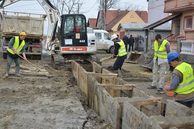 A második szakaszban összesen 11,5 kilométer hosszú csatornát fektetnek le