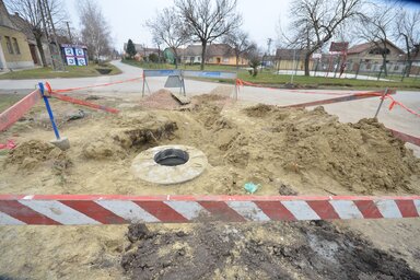 A polgárok egyelőre nem tudnak rákapcsolódni a csatornahálózatra