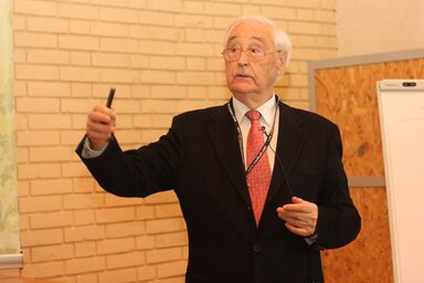 Czeizel Endre: Az általában rossznak tartott, hiperaktív, vagy órákon unatkozó gyerekek akár zseniket is rejthetnek (Fotó: Diósi Árpád)