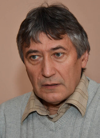 Muhi Béla fizikatanár Muhi Béla fizikatanár