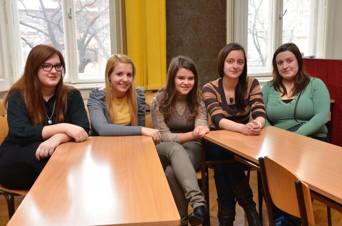 Kiss Krisztina, Gugánovity Georgina, Rózsa Ramóna, Gulácsi Beáta, Biszák Lilla Kiss Krisztina, Gugánovity Georgina, Rózsa Ramóna, Gulácsi Beáta, Biszák Lilla