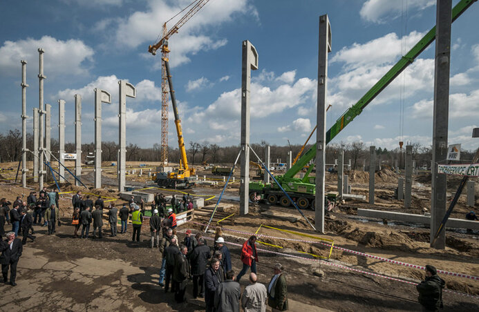 Az épülő új Nagyerdei Stadion Debrecenben (MTI Fotó: Czeglédi Zsolt)