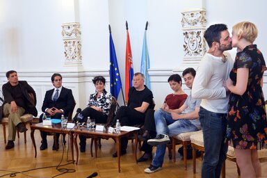 Szilágyi Ágota és Kőrösi István West Side Story-ízelítője a keddi, városházán megtartott sajtótájékoztatón
