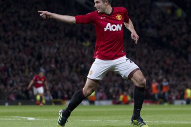 Robin van Persie az Aston Villa ellen háromszor volt eredményes (Fotó: Beta)