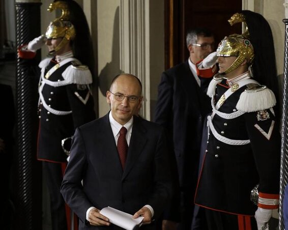 Enrico Letta (középen) új olasz kormányfő (Fotó: Beta/AP) Enrico Letta (középen) új olasz kormányfő (Fotó: Beta/AP)