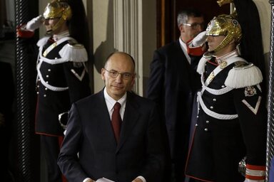 Enrico Letta (középen) új olasz kormányfő (Fotó: Beta/AP)