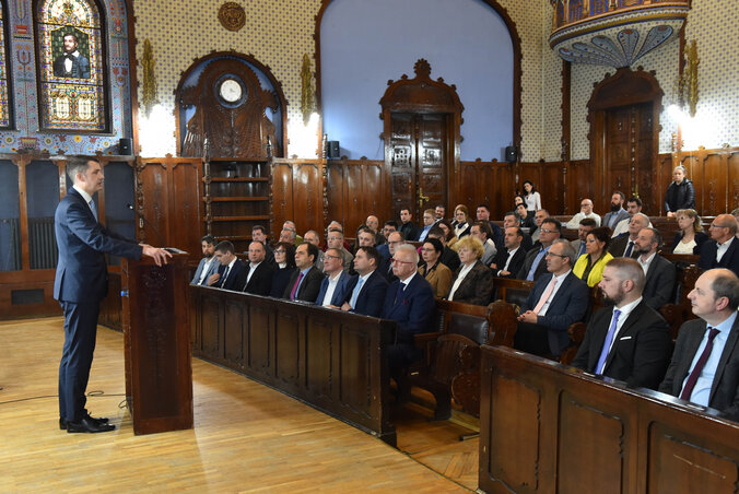 Dr. Trócsányi László: Közép-Európa másként gondolkodik, mint a kontinens nyugati része (Molnár Edvárd felvétele) Dr. Trócsányi László: Közép-Európa másként gondolkodik, mint a kontinens nyugati része (Molnár Edvárd felvétele)