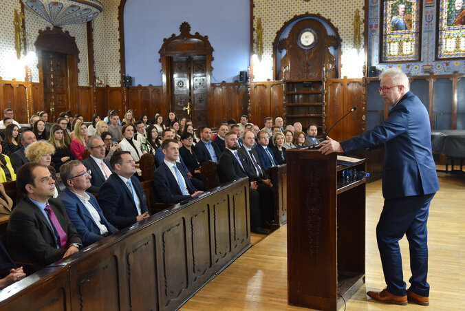 Dr. Trócsányi László: Közép-Európa másként gondolkodik, mint a kontinens nyugati része (Molnár Edvárd felvétele) Dr. Trócsányi László: Közép-Európa másként gondolkodik, mint a kontinens nyugati része (Molnár Edvárd felvétele)