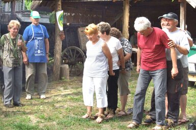 A tréfás népi játékok résztvevői