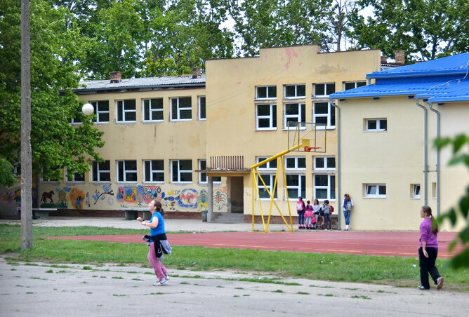A csókai általános iskola udvarán történt az incidens (Fotó: Gergely József)