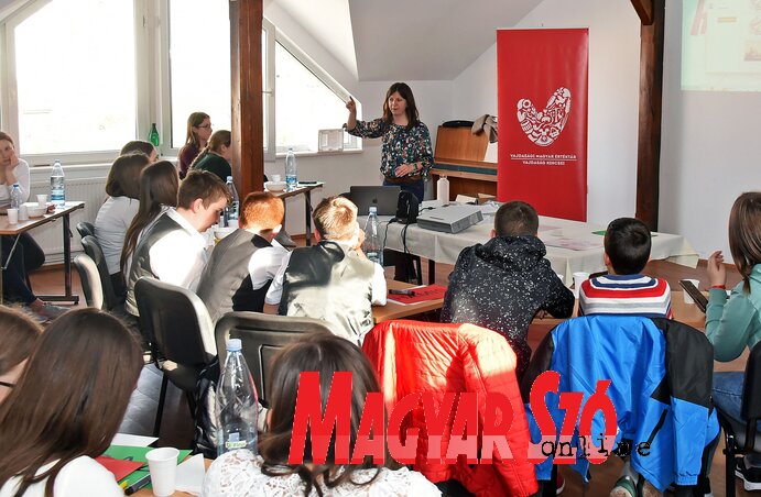 A vetélkedőn kifejezésre jut a diákok kreativitása (Gergely Árpád felvétele) A vetélkedőn kifejezésre jut a diákok kreativitása (Gergely Árpád felvétele)