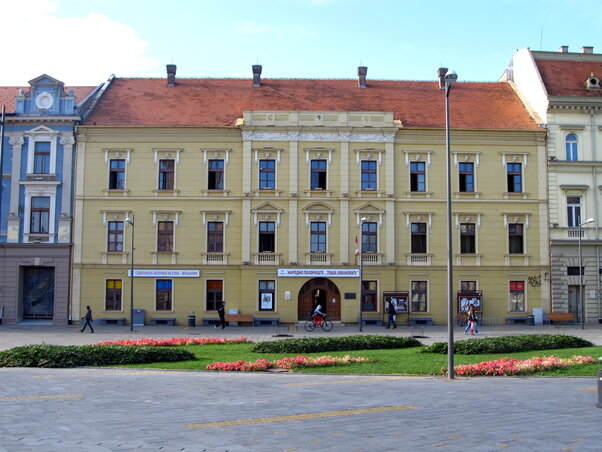 A nagybecskereki színház épülete (Fotó: Wikipédia)