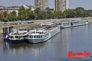 Érkeznek a turistahajók, a turistaidény végéig mintegy 340 hajó köt majd ki a tartományi székvárosban (Fotó: Ótos András felvétele)