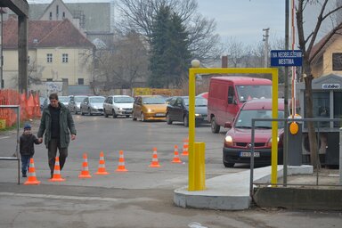 Ismét sorompós rendszer működik a Szabadegyetem előtt és mögött lévő parkolózónában