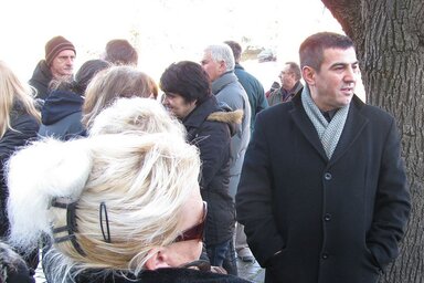 Zdravko Deurić korábbi igazgató elsőként hagyta el az épületet (Fotó: Kecskés István)