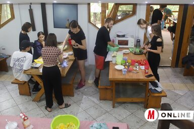 Készülnek a különleges igényeket kielégítő ételek (Lakatos János)