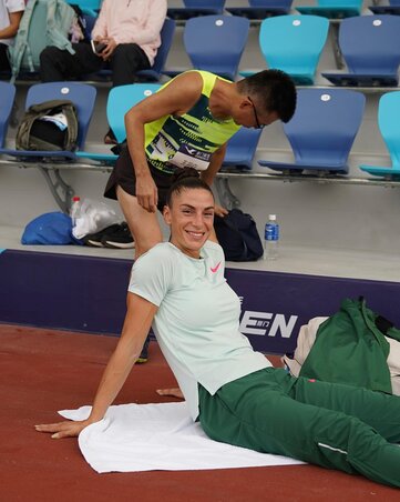 Ivana Vuleta már a bemelegítés alkalmával is jól érezte magát (Fotó: facebook.com/DiamondLeague/liamblackwell5) Ivana Vuleta már a bemelegítés alkalmával is jól érezte magát (Fotó: facebook.com/DiamondLeague/liamblackwell5)