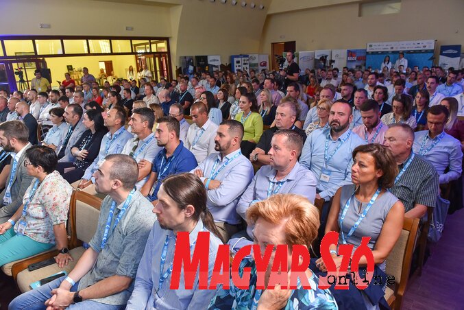 Több mint 200 vajdasági magyar vállalkozó lát továbbfejlődési lehetőséget a Connect&Grow szakmai konferenciában (Fotó: Molnár Edvárd)